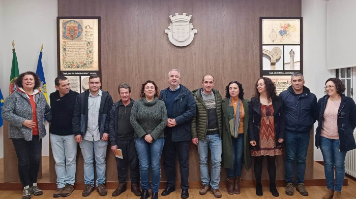 Rádio Regional do Centro: Junta de Freguesia de Ançã entregou subsídios às Associações