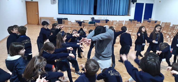 Rádio Regional do Centro: Coimbra: Instituto Confúcio fez actividades com os alunos do St Paul´s School