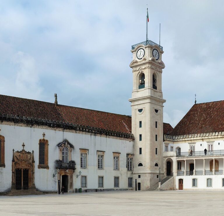 Rádio Regional do Centro: Universidade de Coimbra inaugura espaço “Éfe-Érre-Á – Momentos da Vida Académica”