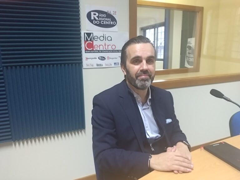 Rádio Regional do Centro: Praça da República – Entrevista a Carlos Cortes Rádio Regional do Centro: Praça da República – Entrevista a Carlos Cortes