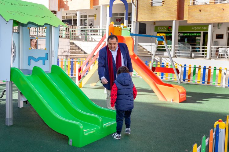 Rádio Regional do Centro: Reaberto parque infantil da Urbanização Nova Conimbriga em Condeixa