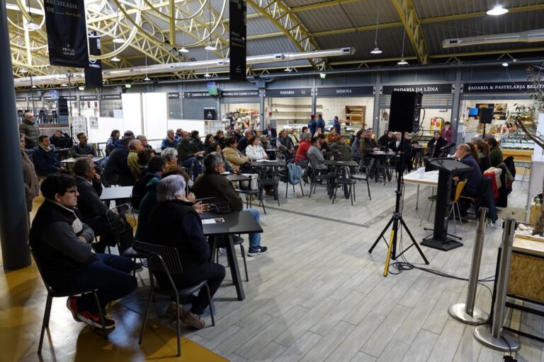 Rádio Regional do Centro: CM de Coimbra promove sessão de esclarecimento no  Mercado Municipal D. Pedro V