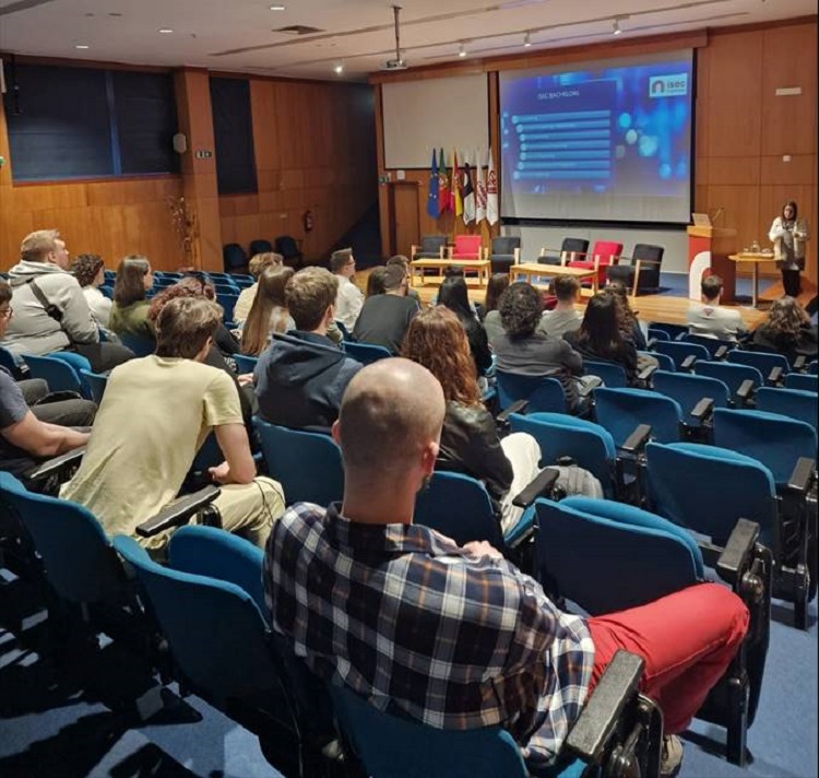 Rádio Regional do Centro: ISEC deu as boas-vindas aos estudantes estrangeiros de mobilidade