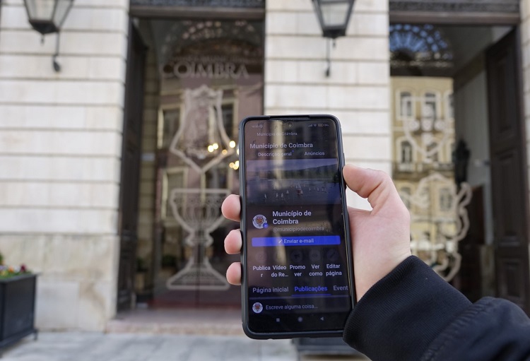 Rádio Regional do Centro: Câmara de Coimbra implementa política de gestão de comentários em redes sociais