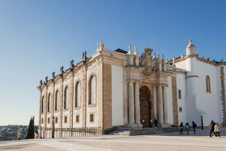 Rádio Regional do Centro: UC inicia empreitada de reabilitação e conservação da Biblioteca Joanina