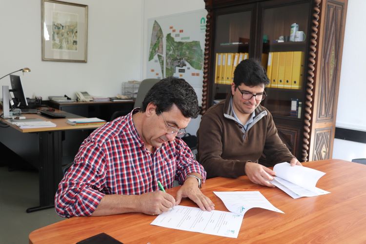 Rádio Regional do Centro: ESAC e Vet Póvoa firmam protocolo em Coimbra