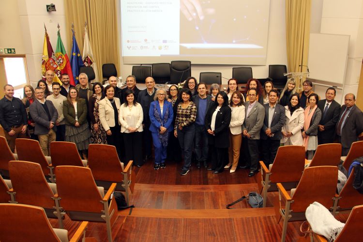 Rádio Regional do Centro: ESEnfC lidera projecto para melhorar currículos de enfermagem na América Latina
