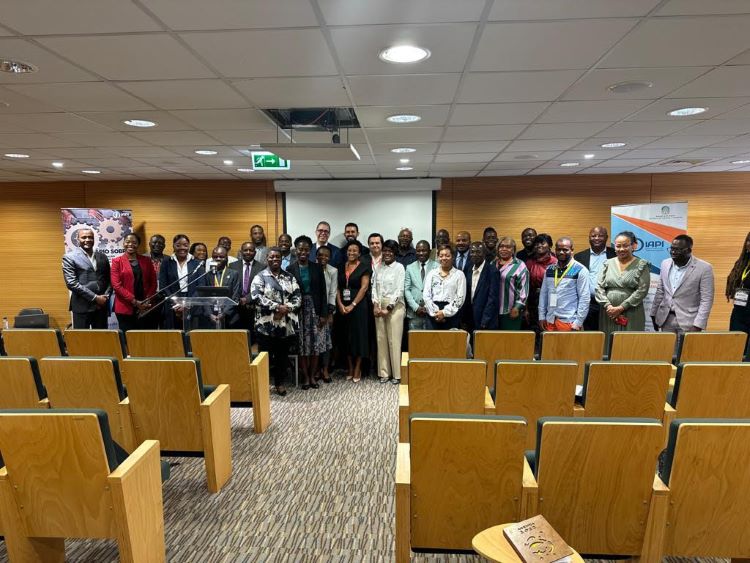 Rádio Regional do Centro: IPN apresenta modelo de transferência de tecnologia e propriedade intelectual
