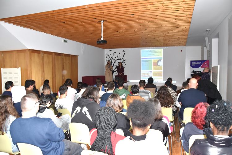 Rádio Regional do Centro: Montemor-o-Velho: “1.º Meeting Gerações Empreendedoras” desperta empreendedorismo