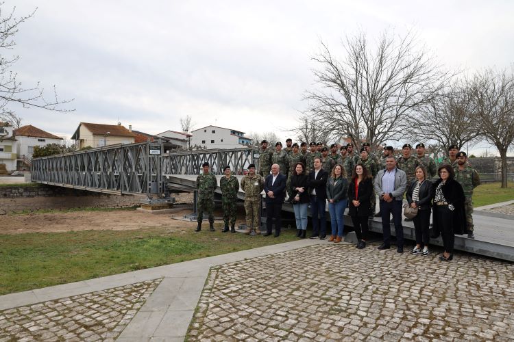 Rádio Regional do Centro: Exército português concluiu instalação de ponte militar em Soure
