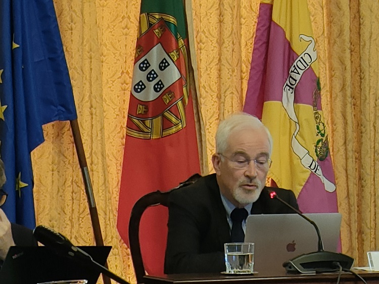 Rádio Regional do Centro: Coimbra diz que Governo deve 650 mil euros na descentralização na Educação