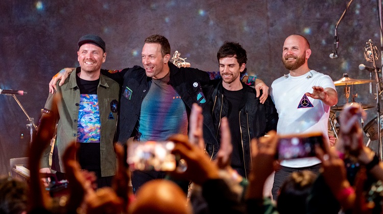 Rádio Regional do Centro: Concertos dos Coldplay em Coimbra entre muitos milhões