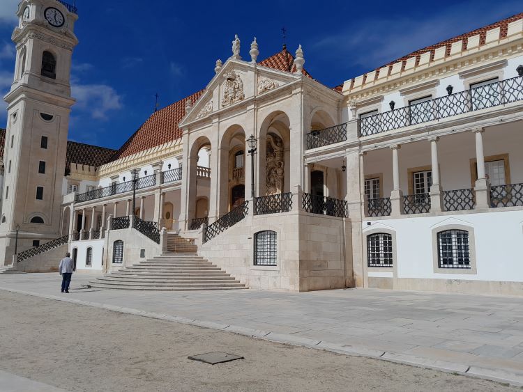 Rádio Regional do Centro: Universidade de Coimbra reabilita antigo Instituto Geofísico
