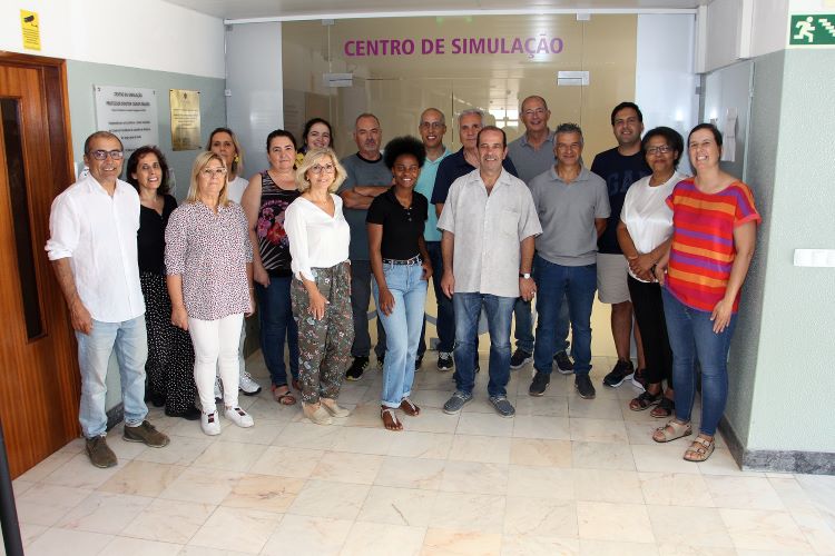 Rádio Regional do Centro: Docentes da Escola de Enfermagem de Coimbra dão formação em reanimação