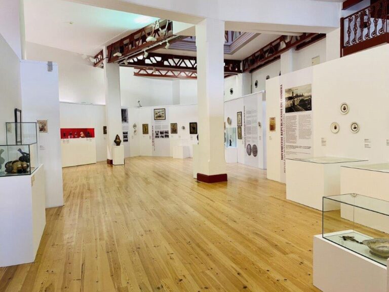 Rádio Regional do Centro: Museu Municipal de Coimbra cria programas sobre a exposição “Construir a República”