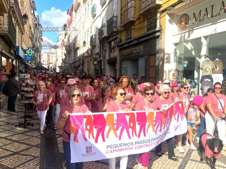 Rádio Regional do Centro: 15 mil pessoas pintam as ruas de rosa na luta contra o cancro da mama