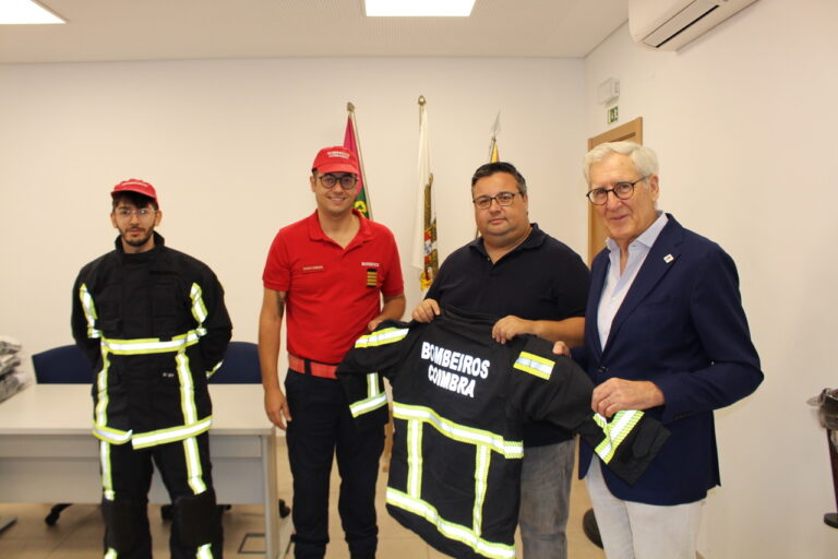 Rádio Regional do Centro: União das Freguesias de Coimbra doa 10 EPIs Urbanos aos Bombeiros Voluntários de Coimbra