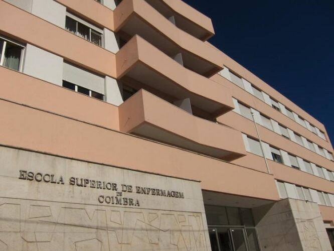 Rádio Regional do Centro: Escola de Enfermagem de Coimbra inicia novo ano lectivo com entrega de prémios