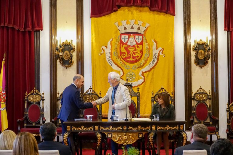 Rádio Regional do Centro: CM de Coimbra assinou transferência de competências na área da Saúde