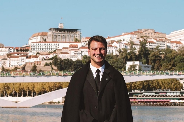 Rádio Regional do Centro: Renato Daniel sobe de vice a presidente da Associação Académica de Coimbra