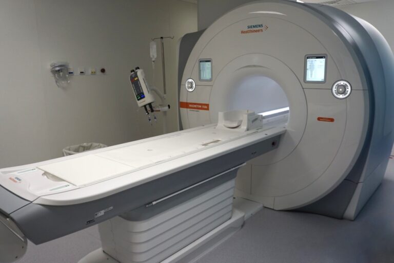 Rádio Regional do Centro: Hospital da Luz Coimbra tem novo equipamento de ressonância magnética