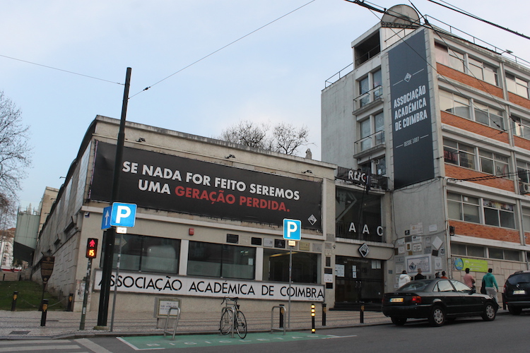 Rádio Regional do Centro: Estudantes de Coimbra pedem propostas para apresentar aos partidos políticos