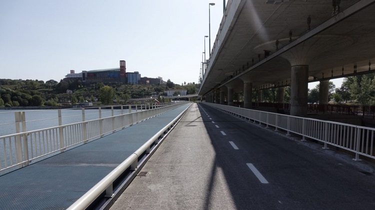 Rádio Regional do Centro: Tabuleiro inferior da Ponte-Açude reabre a trânsito automóvel em Coimbra