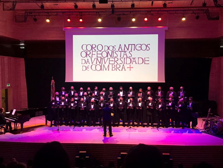 Rádio Regional do Centro: Coimbra recebe doação de serigrafias de homenagem aos Orfeonistas de Coimbra