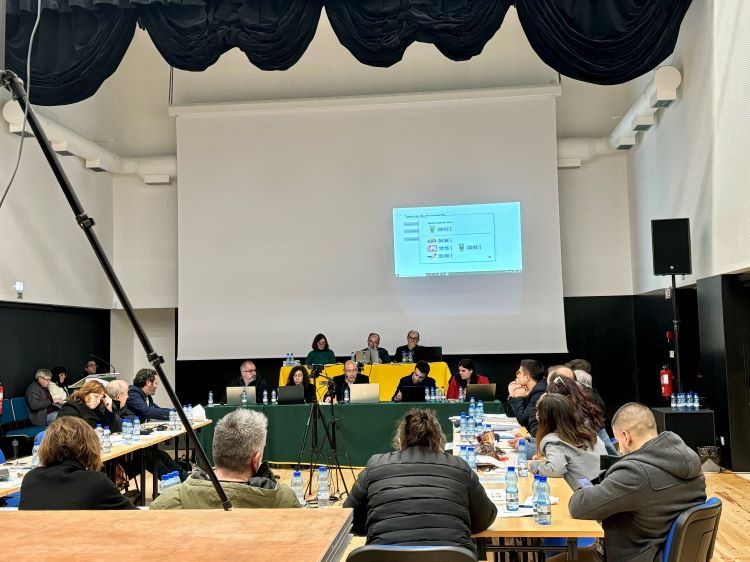 Rádio Regional do Centro: Assembleia Municipal de Mira aprova orçamento de 27,4 milhões para 2024