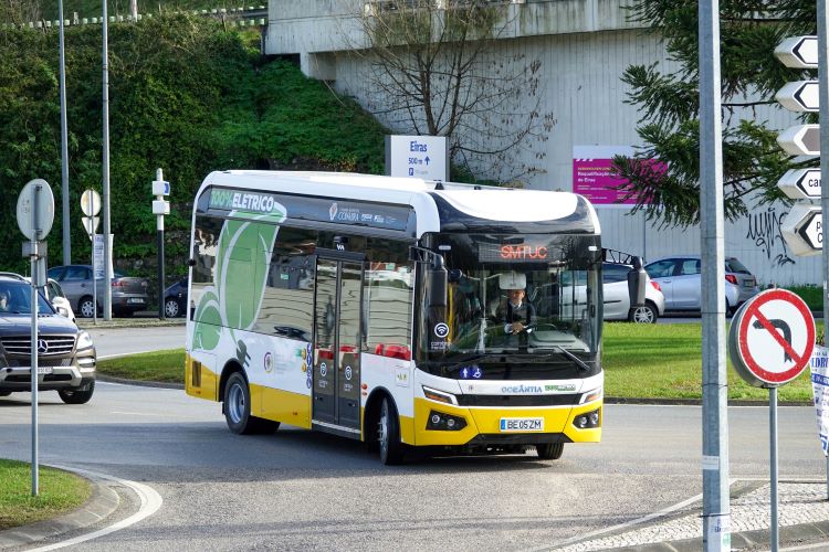 Rádio Regional do Centro: Novos mini-autocarros eléctricos dos SMTUC já circulam em Coimbra Rádio Regional do Centro: Novos mini-autocarros eléctricos dos SMTUC já circulam em Coimbra
