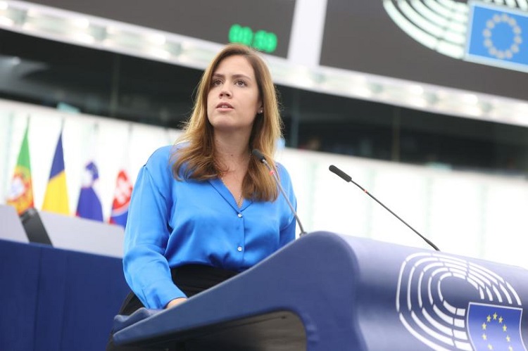 Rádio Regional do Centro: Lídia Pereira nomeada para o prémio “campeã juvenil” do Parlamento Europeu