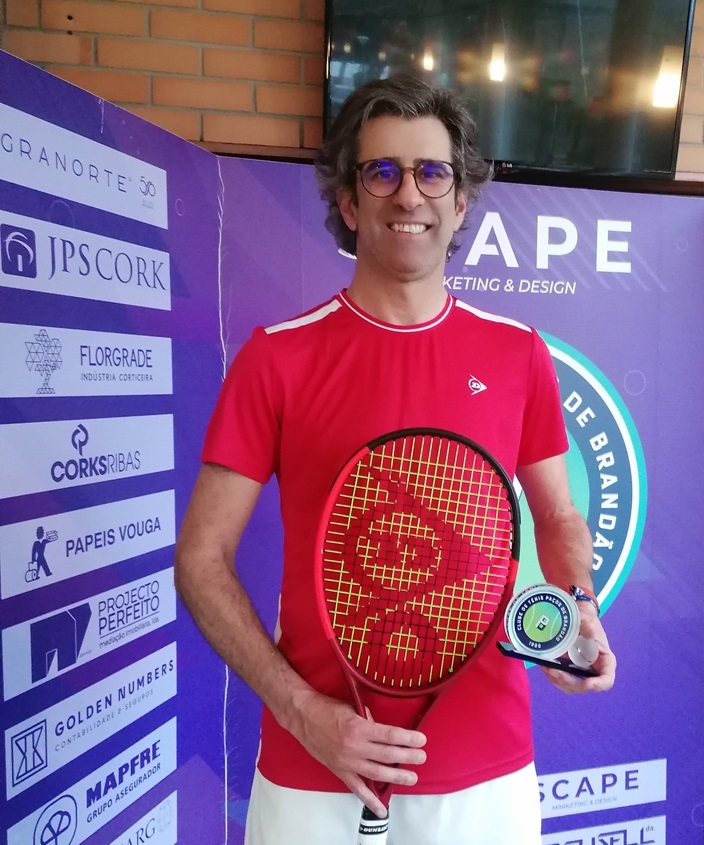 Rádio Regional do Centro: Carlos Neves finalista no Torneio de Carnaval do CTPB