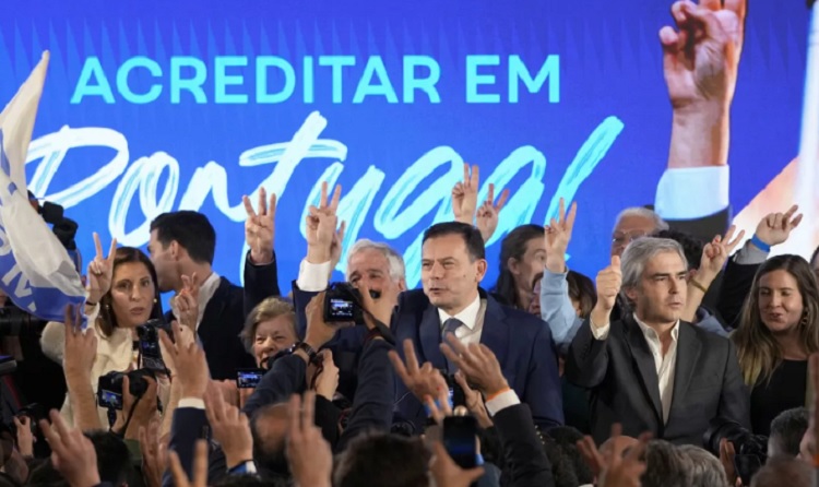 Rádio Regional do Centro: Eleições: AD vence à tangente em noite de festa para Chega e Livre Rádio Regional do Centro: Eleições: AD vence à tangente em noite de festa para Chega e Livre