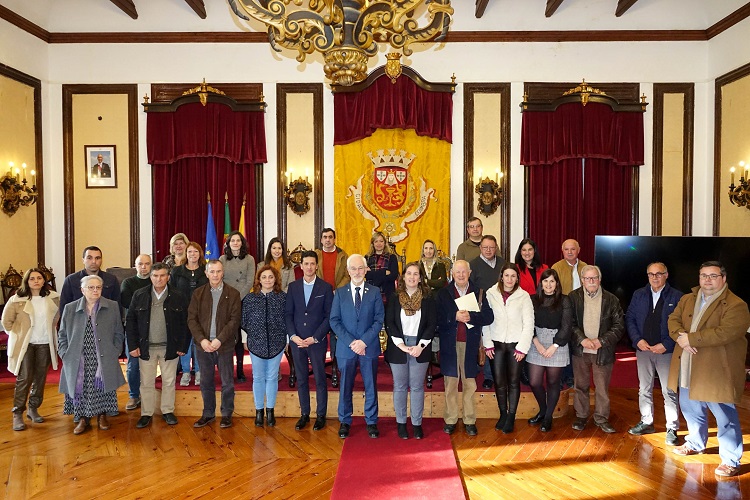 Rádio Regional do Centro: Câmara de Coimbra transfere 305 mil euros para comissões sociais de freguesia Rádio Regional do Centro: Câmara de Coimbra transfere 305 mil euros para comissões sociais de freguesia