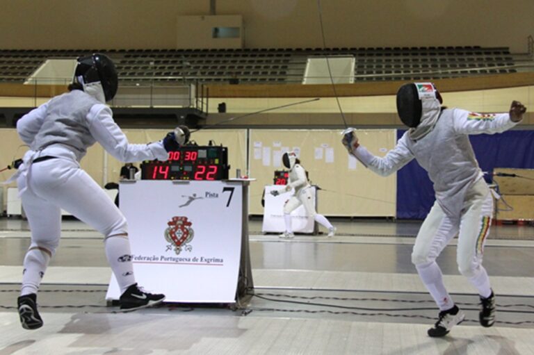 Rádio Regional do Centro: CAR de Anadia acolhe este fim de semana o Campeonato Nacional de Esgrima em Juniores Rádio Regional do Centro: CAR de Anadia acolhe este fim de semana o Campeonato Nacional de Esgrima em Juniores