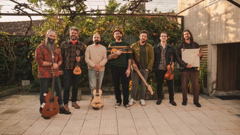 Rádio Regional do Centro: Novo septeto de Coimbra “Estaca Zero” lança single de estreia “Música Prapular” Rádio Regional do Centro: Novo septeto de Coimbra “Estaca Zero” lança single de estreia “Música Prapular”