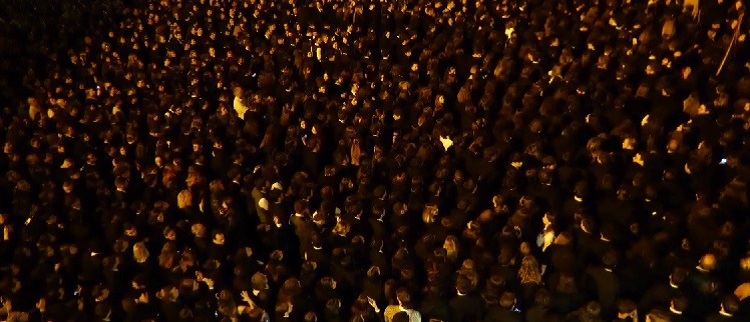 Rádio Regional do Centro: Largo da Sé Velha de Coimbra cheio na Serenata que contornou a vontade da PSP Rádio Regional do Centro: Largo da Sé Velha de Coimbra cheio na Serenata que contornou a vontade da PSP