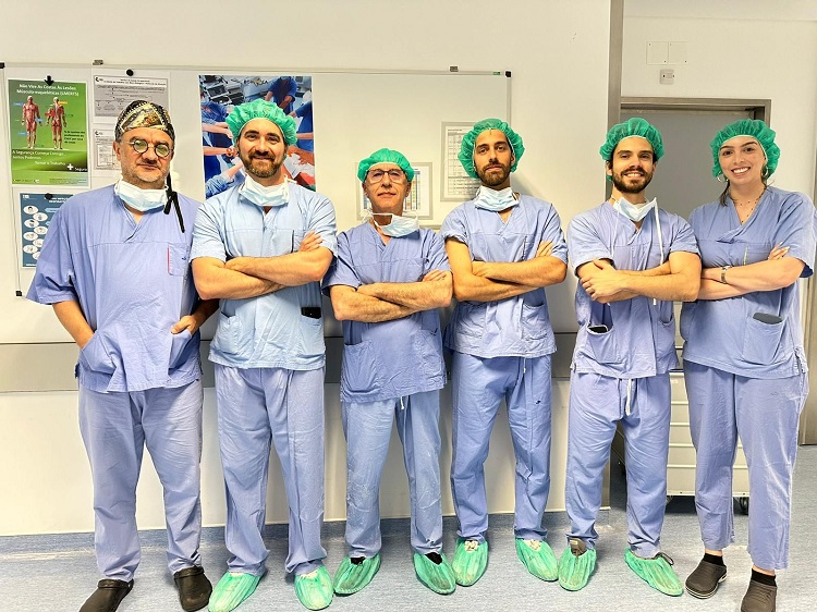 Rádio Regional do Centro: ULS de Coimbra fez primeira cirurgia endoscópica da coluna com técnica uniportal