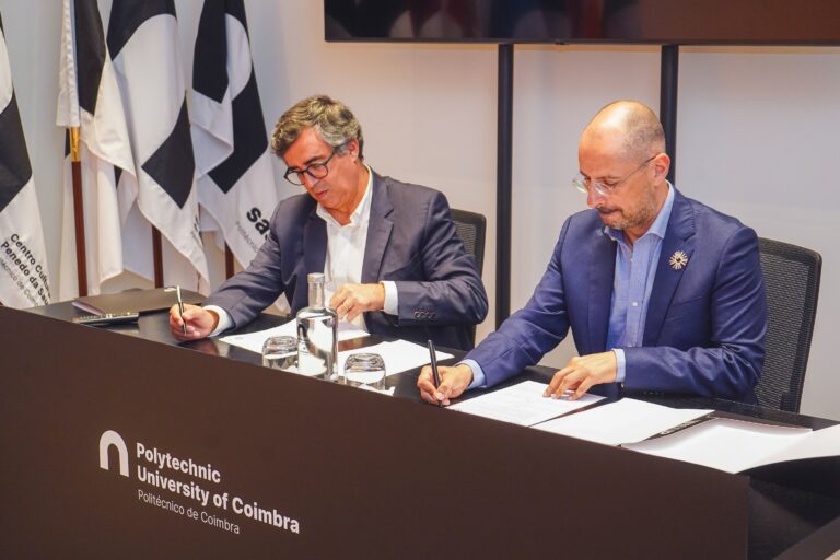 Rádio Regional do Centro: Politécnico de Coimbra assina protocolo com Plano Nacional das Artes