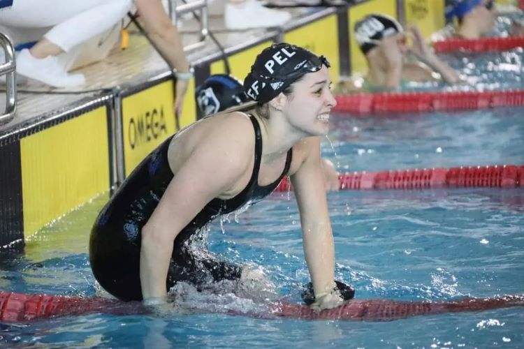 Rádio Regional do Centro: Camila Rebelo sem palavras para ouro nos 200 metros costas