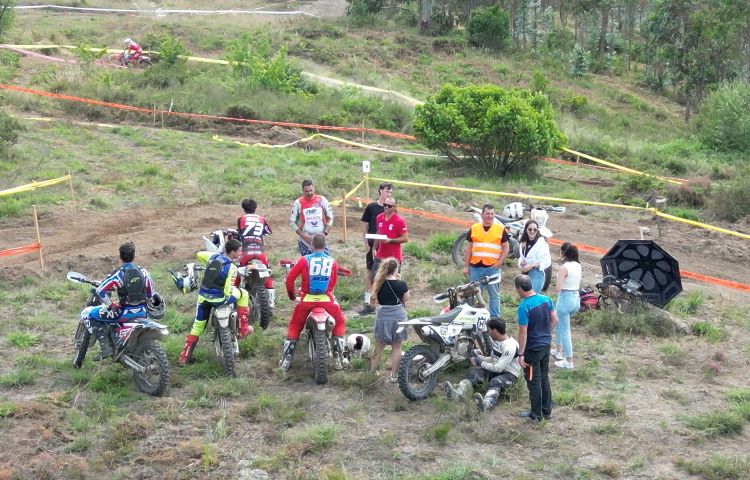 Rádio Regional do Centro: Selecção Nacional de Enduro treinou em Tábua para os Six Days Enduro em Espanha