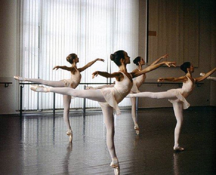 Rádio Regional do Centro: Espectáculo final do Ballet da ACM de Coimbra na quarta-feira