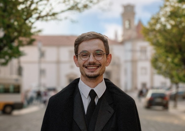 Rádio Regional do Centro: Carlos Magalhães é candidato a presidente da Associação Académica de Coimbra