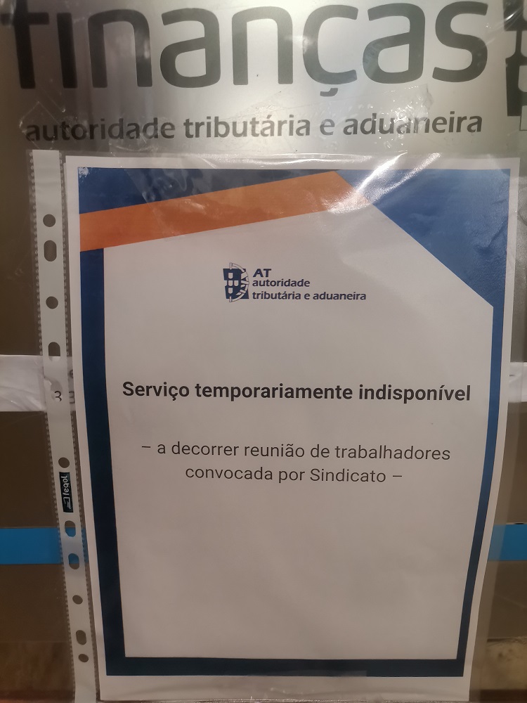 Rádio Regional do Centro: Reunião de trabalhadores dos impostos encerrou serviços de Finanças