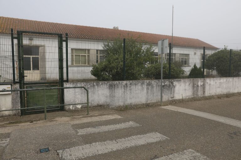 Rádio Regional do Centro: Escola primária da Póvoa da Lomba em Cantanhede reconvertida em jardim-de-infância