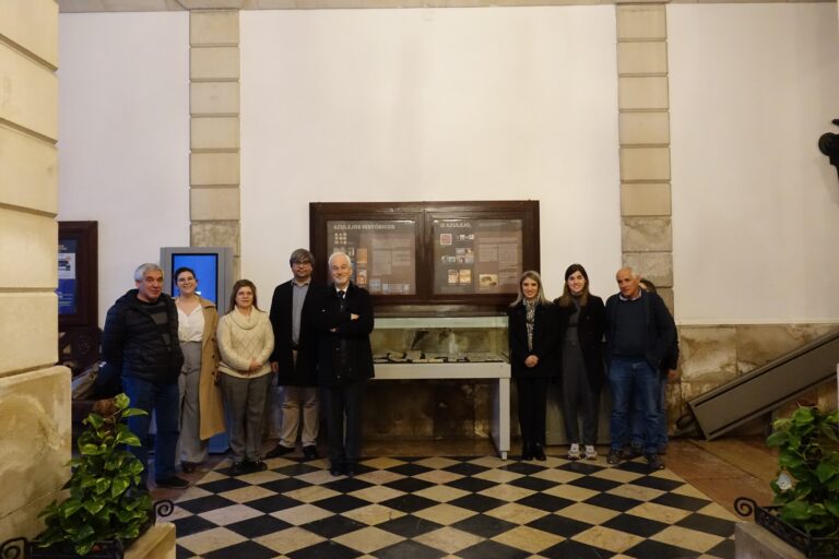 Rádio Regional do Centro: Átrio da Câmara Municipal acolhe exposição de azulejos históricos até ao dia 7 de Abril Rádio Regional do Centro: Átrio da Câmara Municipal acolhe exposição de azulejos históricos até ao dia 7 de Abril