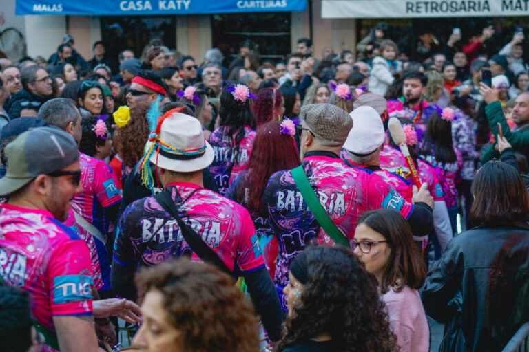 Rádio Regional do Centro: Carnaval de Coimbra acontece este fim-de-semana na Praça do Comércio