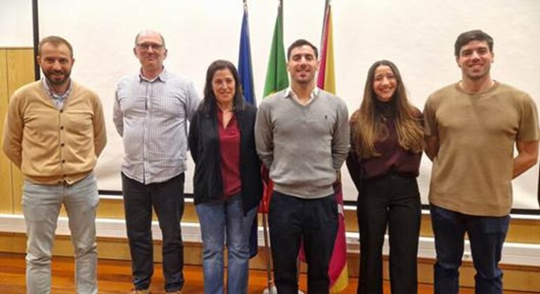 Rádio Regional do Centro: Associação de Natação de Coimbra elege novos corpos sociais