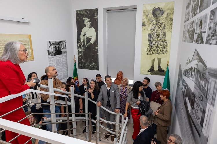 Rádio Regional do Centro: Vila Nova de Poiares inaugura Museu da Educação 12 anos após iniciar projecto Rádio Regional do Centro: Vila Nova de Poiares inaugura Museu da Educação 12 anos após iniciar projecto