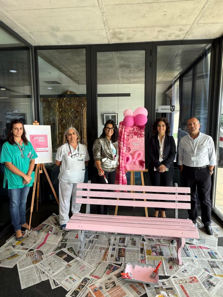 Rádio Regional do Centro: Outubro Rosa: banco cor-de-rosa alerta para a importância da prevenção do cancro da mama